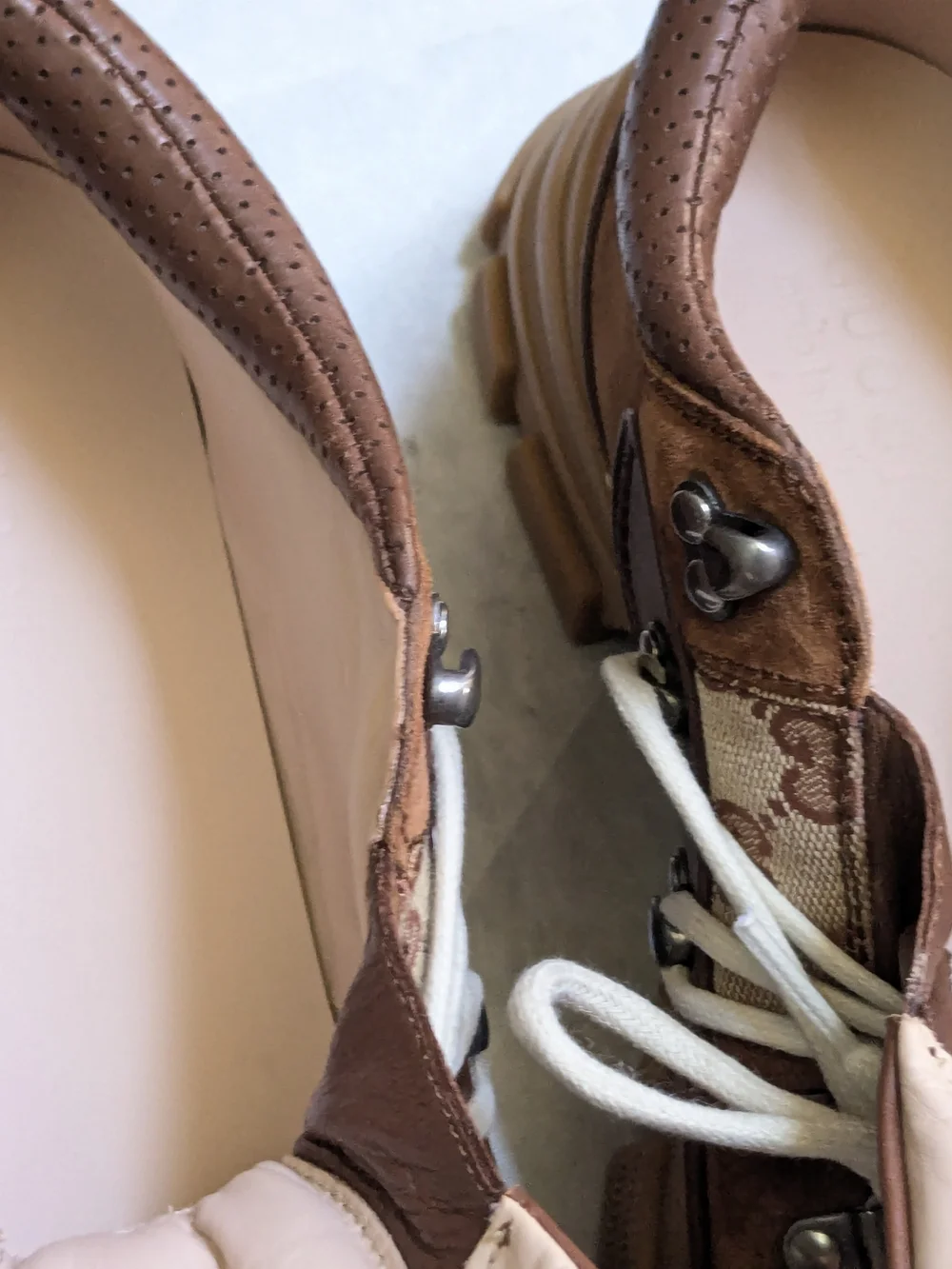 GUCCI Flashtrek Sneakers Brown Monogram Logo GG Men US 9.5 Suede Leather Hiking
